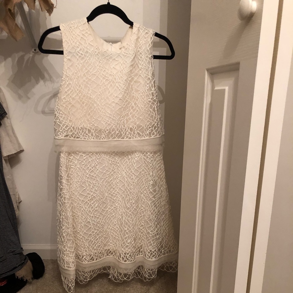 Sz. 8. Worn once for my rehearsal dinner.